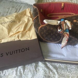Louis Vetton Ever Full Tote